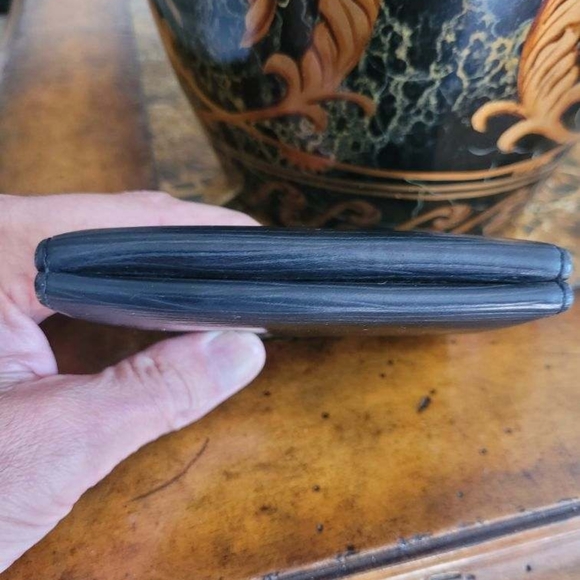 Louis Vuitton Epi wallet - Picture 11 of 12